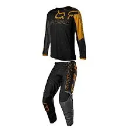 Ver más sobre Indumentarias Conjunto FOX Niño YTH SKEW Negro con Dorado, Argentina