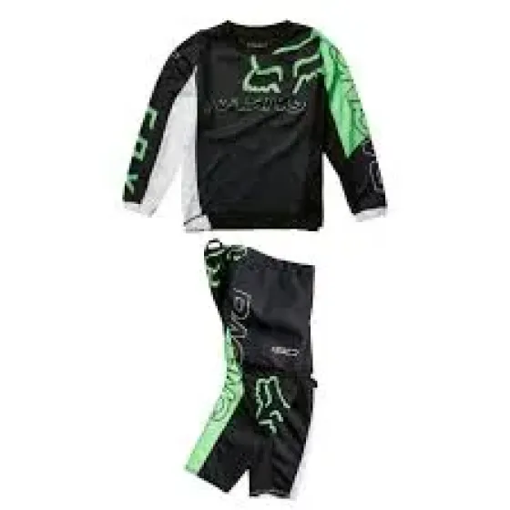 Ver más sobre Indumentarias Conjunto FOX Niño 4/5 años SKEW Verde, Argentina